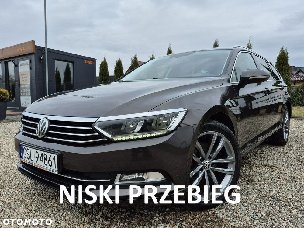 Volkswagen Passat - 1