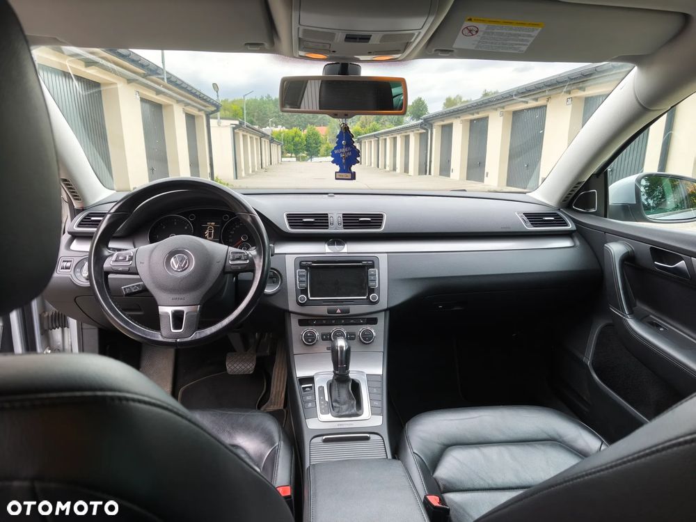 Volkswagen Passat 2.0 TDI 4Mot Highline DSG - 12