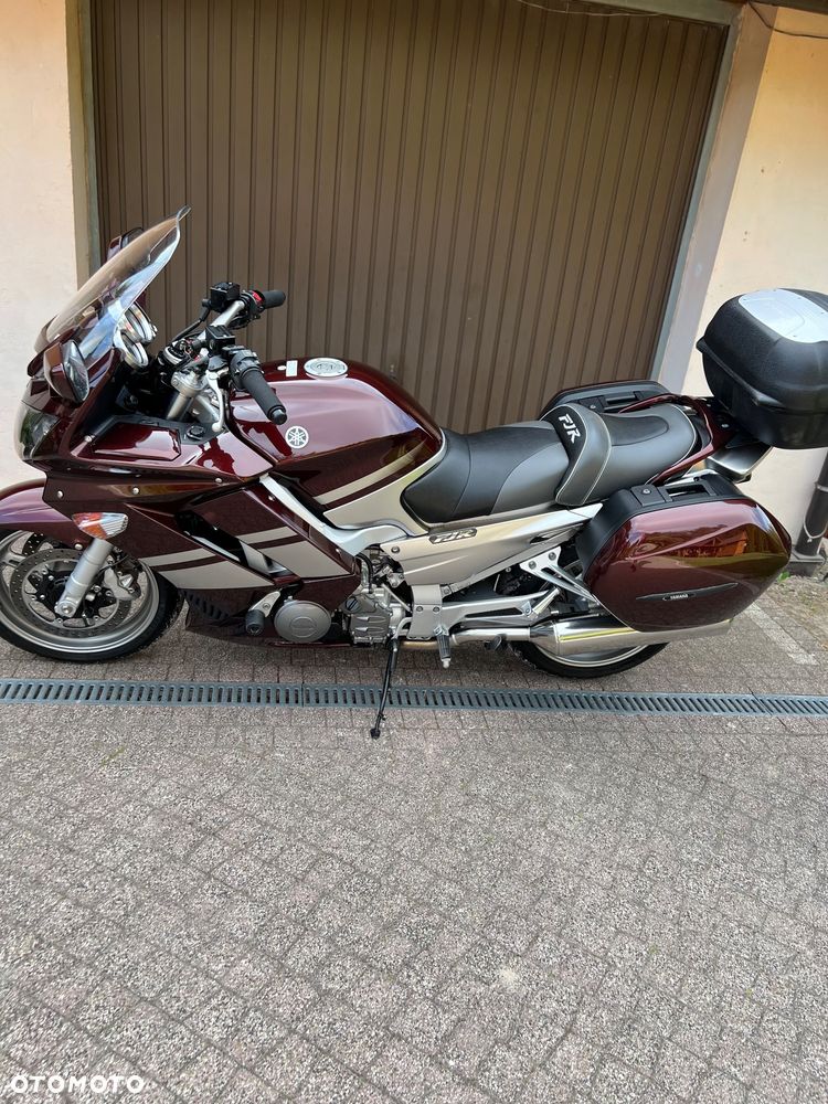 Yamaha FJR - 21