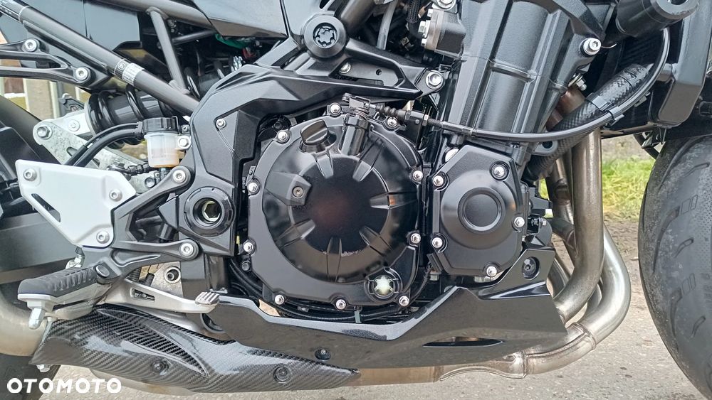 Kawasaki Z 900 - 16