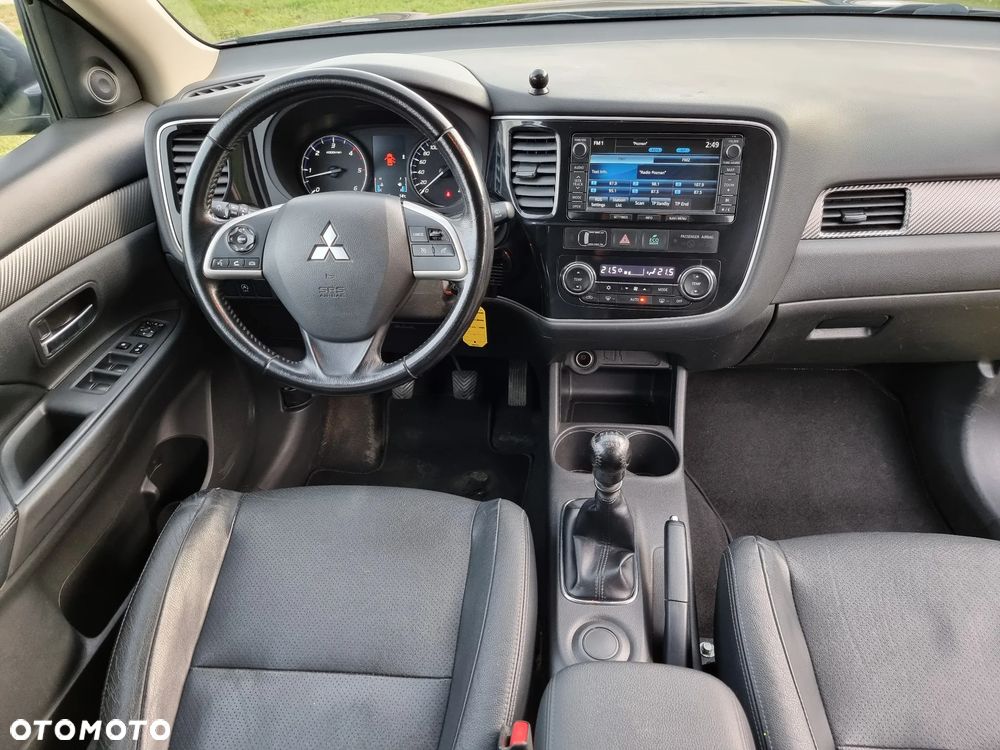 Mitsubishi Outlander 2.2 DI-D 2WD Invite - 17