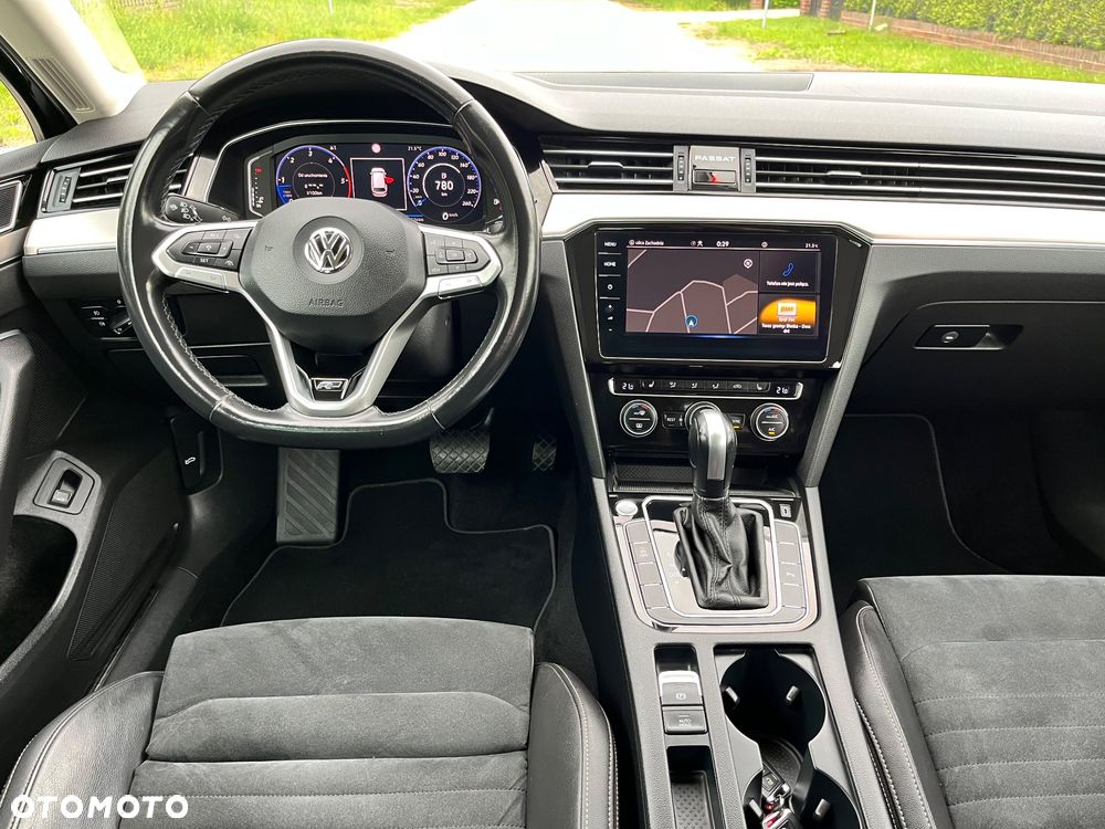Volkswagen Passat 2.0 TDI SCR DSG Highline - 30