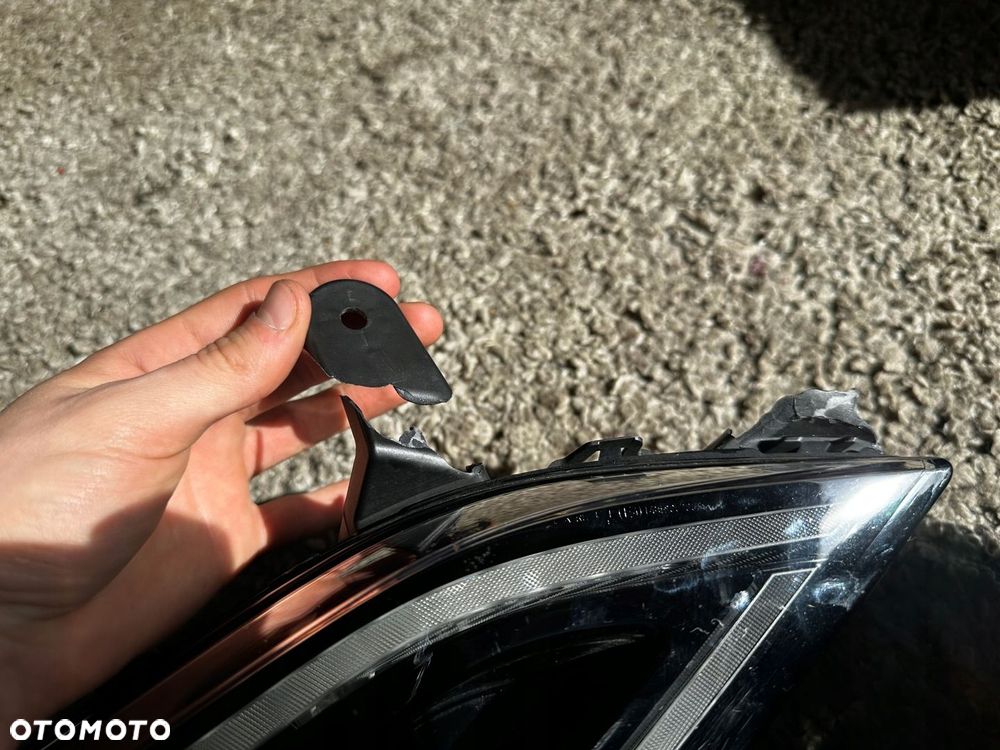 RENAULT MEGANE V 5 E TECH PRAWY HALOGEN LED ŚWIATŁO DZIENNE DRL 266009083R - 11