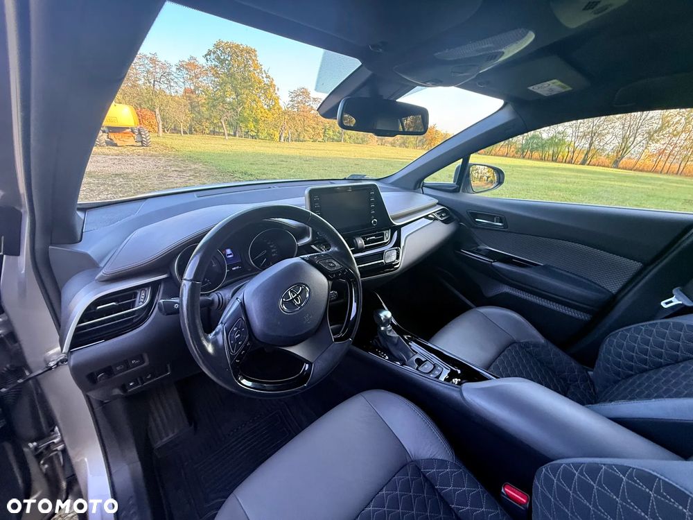 Toyota C-HR - 10