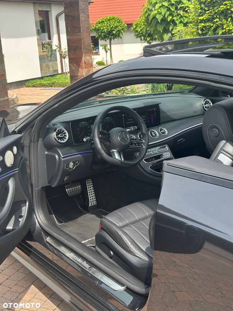Mercedes-Benz Klasa E 300 9G-TRONIC - 8