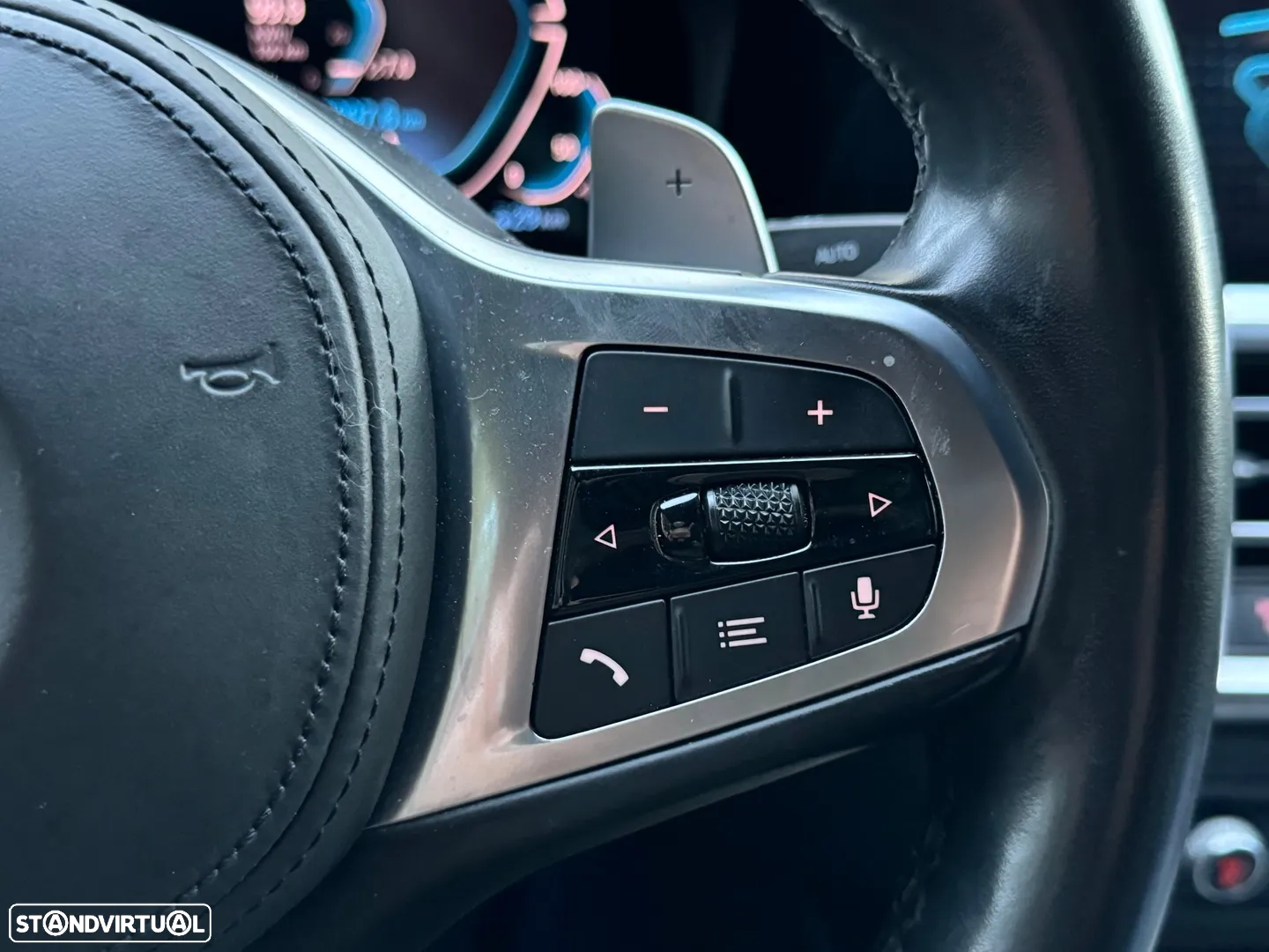 BMW 330 e Pack 50 anos M Auto - 15