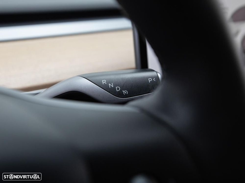 Tesla Model Y Long Range Dual Motor AWD - 20