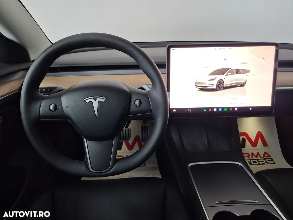 Tesla Model 3 - 11