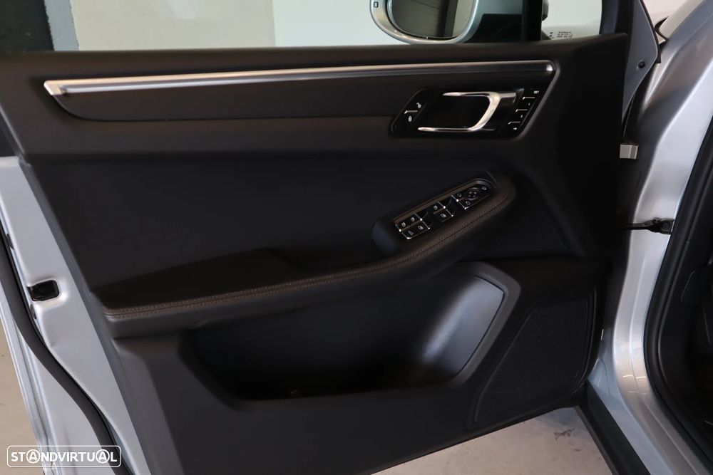 Porsche Macan Standard - 17