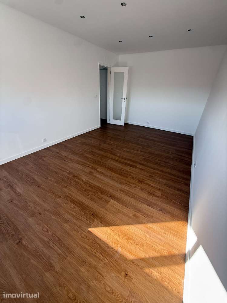 Apartamento T3 pronto a habitar, no Casal de São Brás. - Grande imagem: 5/14