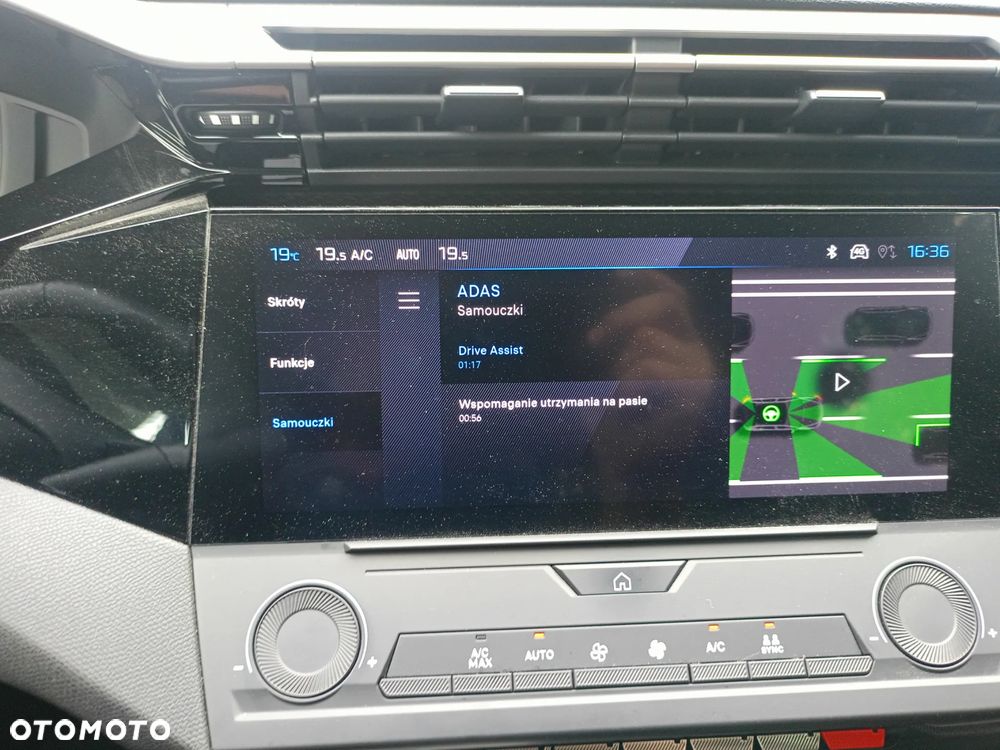 Peugeot 308 Hybrid 136e-DSC6 Allure - 22