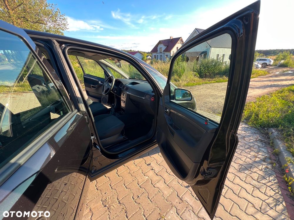 Opel Meriva 1.6 Cosmo - 24