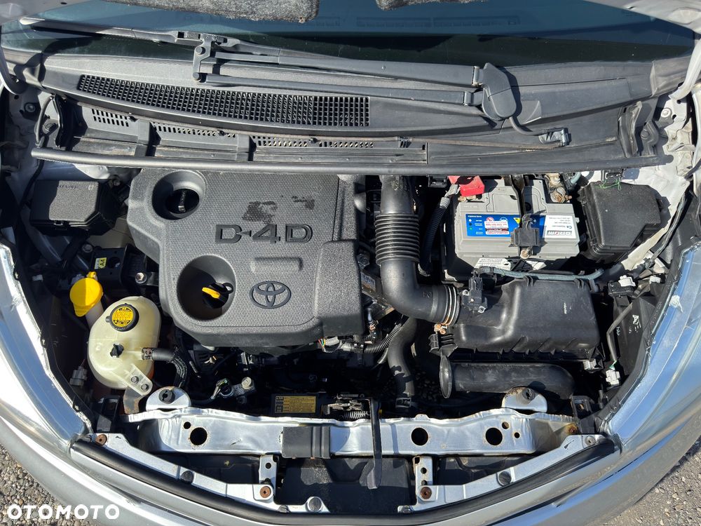Toyota Yaris 1.4 D-4D Premium - 37