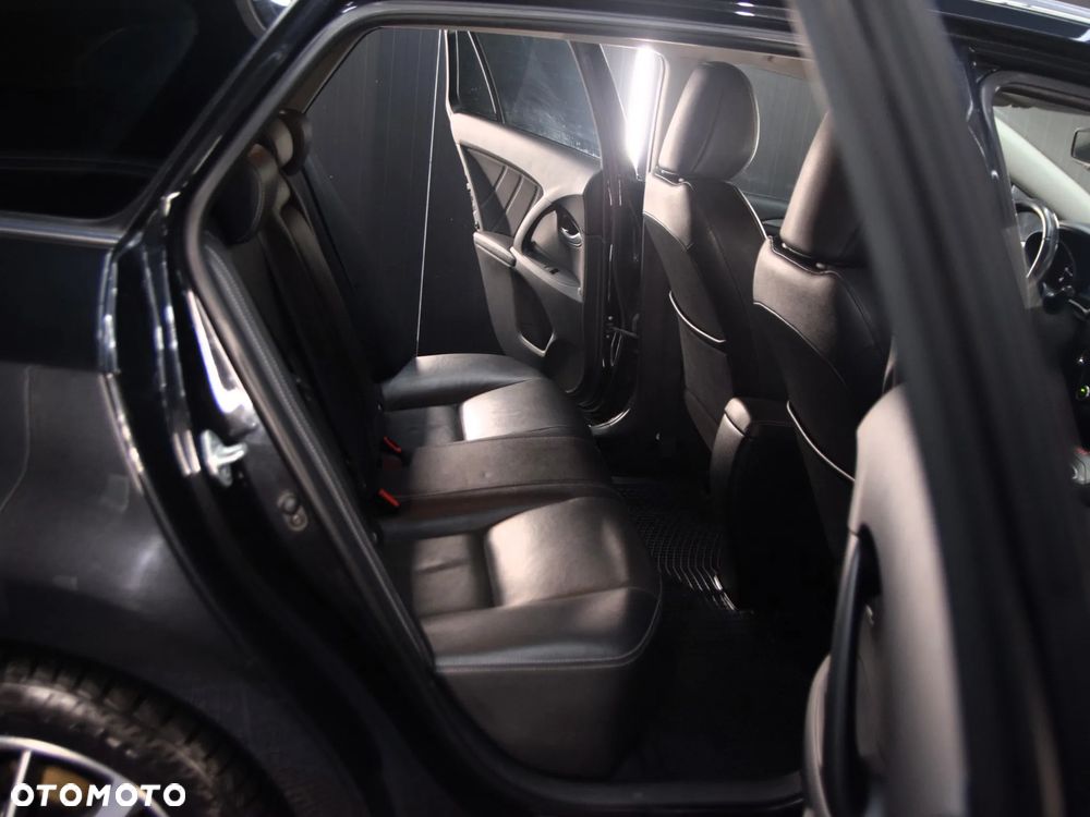 Toyota Avensis 2.0 D-4D Premium - 7
