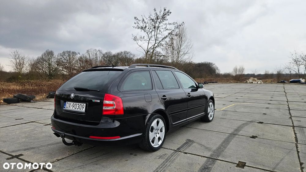 Skoda Octavia 2.0 TDI CR DPF RS - 5