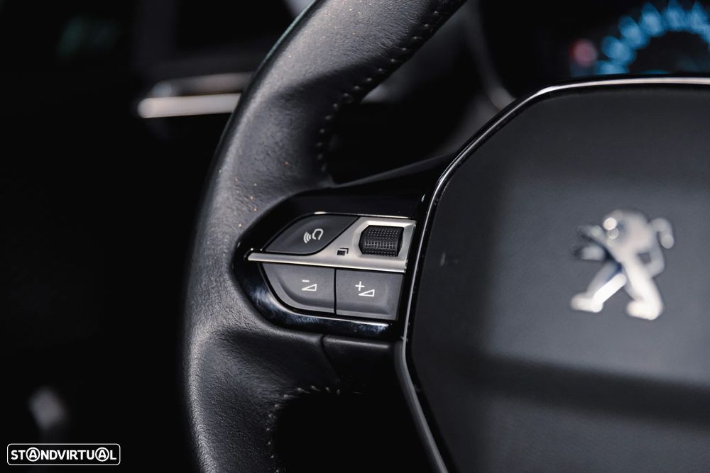 Peugeot e-2008 50 kWh Active Pack - 19