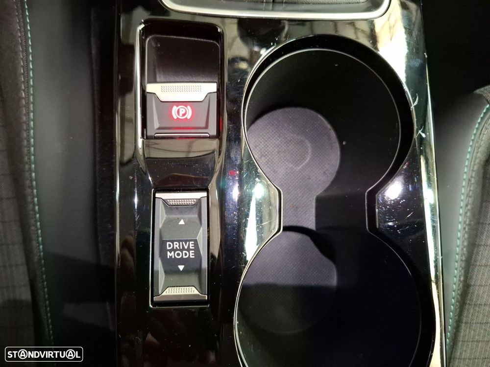 Peugeot 2008 1.5 BlueHDi Allure - 21