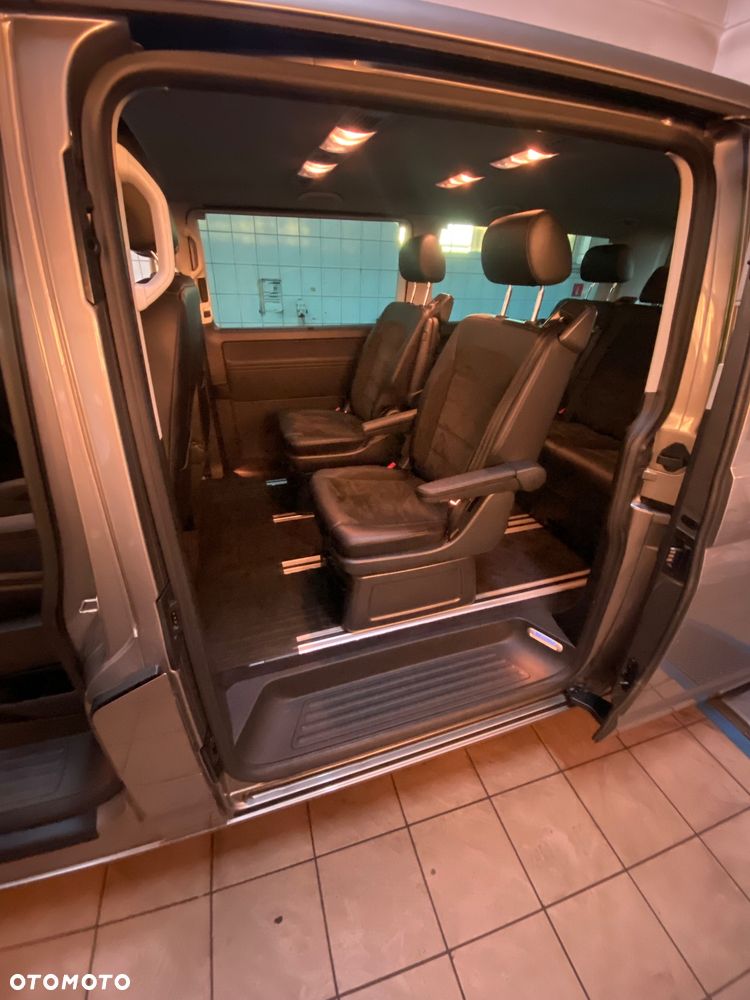 Volkswagen Multivan - 17