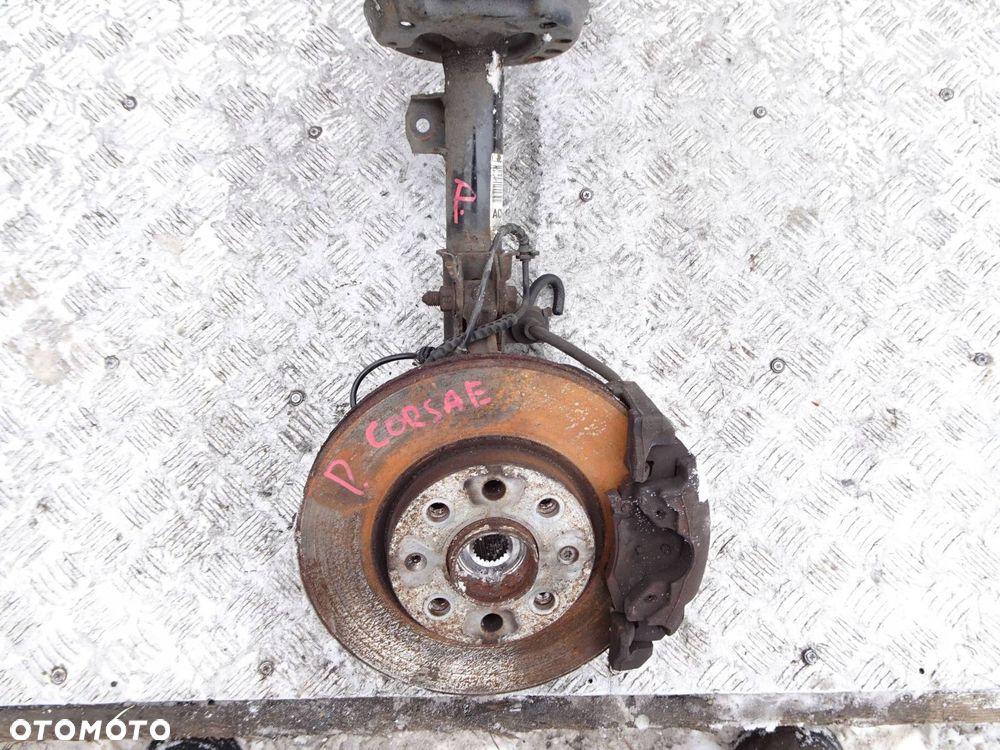 zwrotnica kolumna prawa opel corsa e 1.4 benzyna - 2