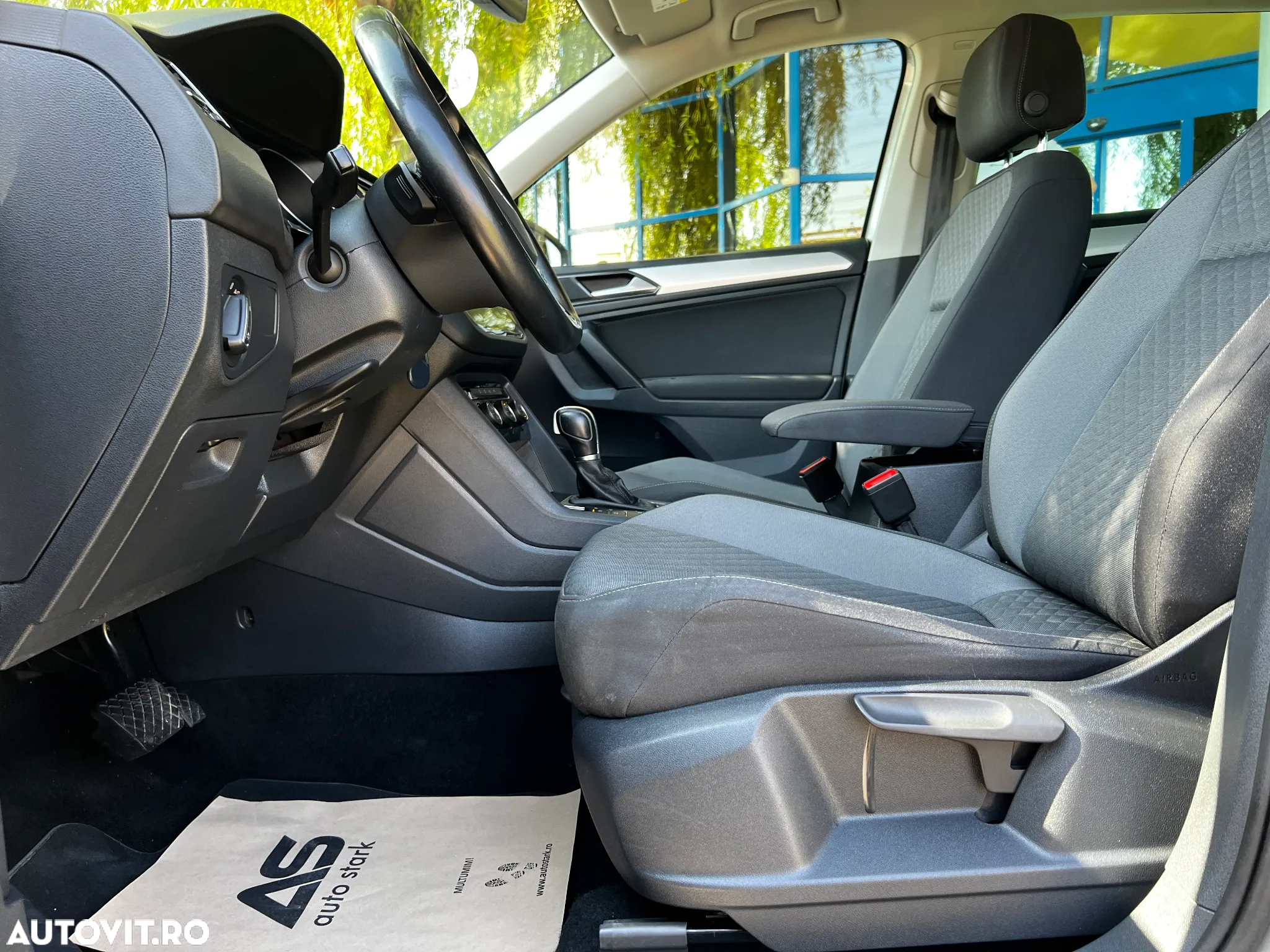 Volkswagen Tiguan 2.0 TDI SCR 4MOTION DSG R-Line - 16