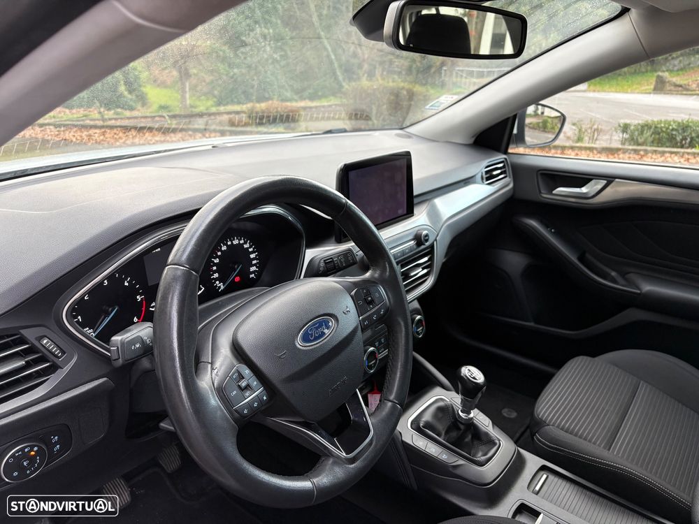 Ford Focus SW 1.5 TDCi EcoBlue Active - 18