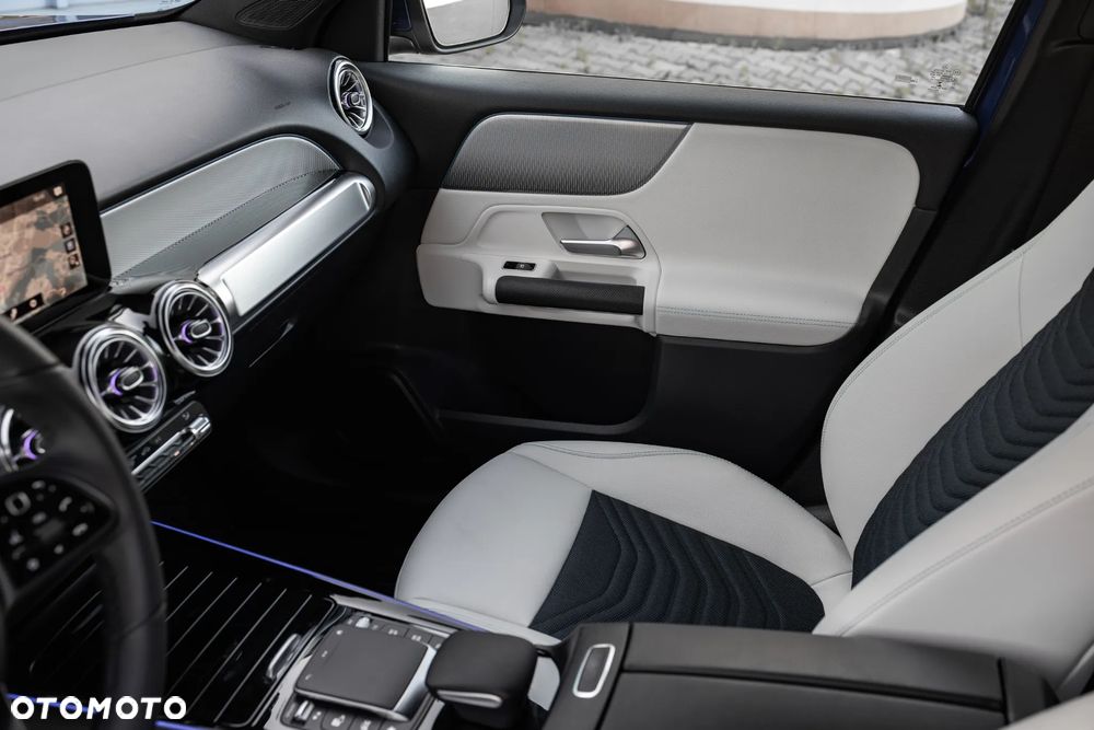 Mercedes-Benz GLB 200 Style 7G-DCT - 23