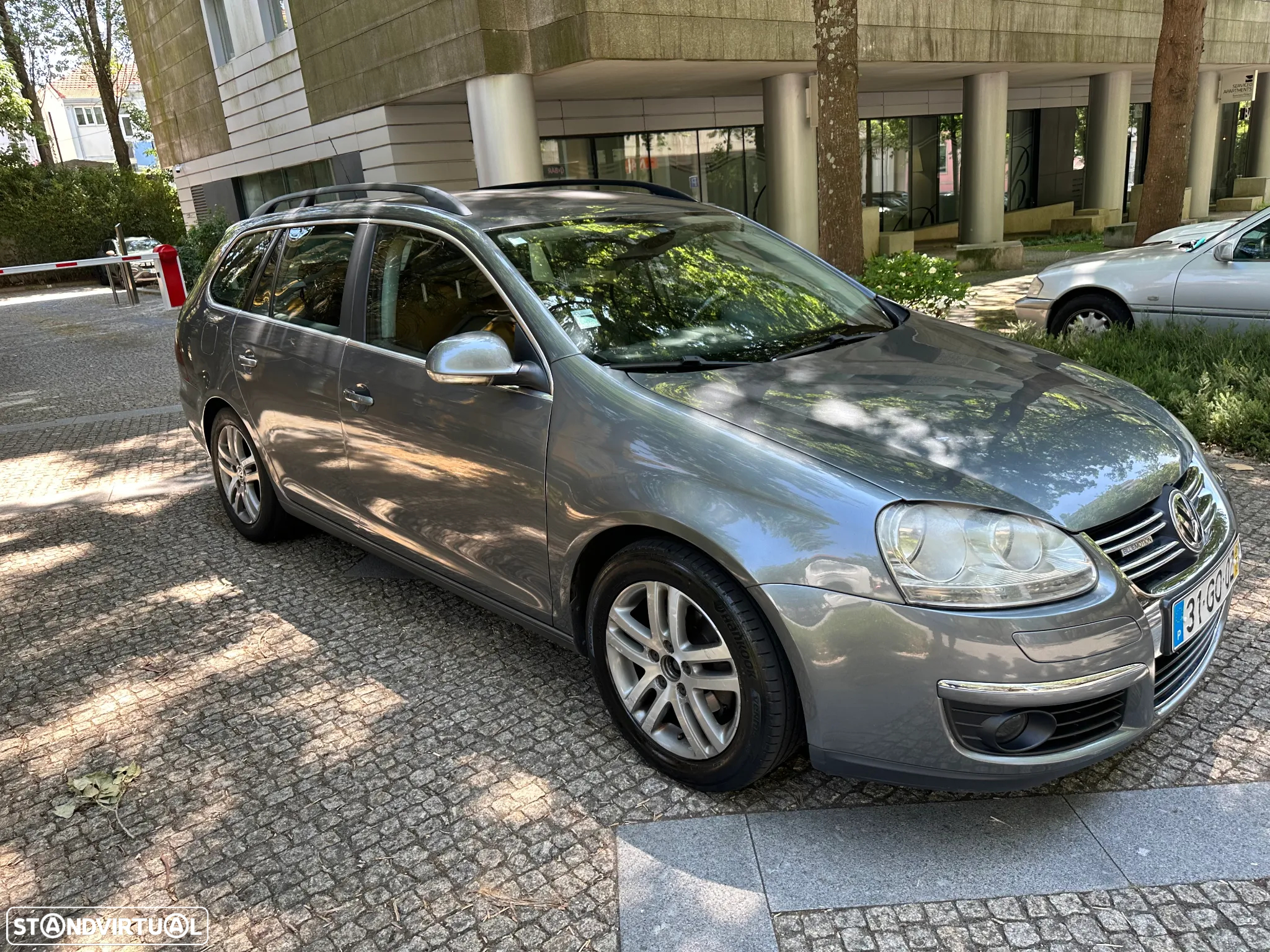 VW Golf Variant 2.0 TDi Confortline - 8