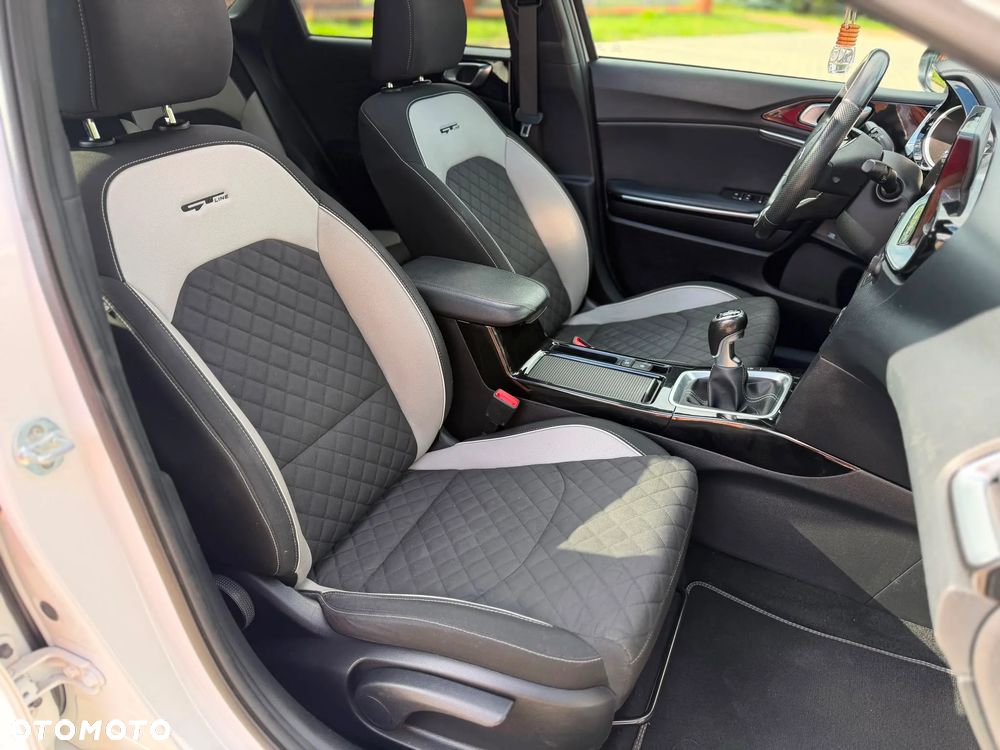 Kia ProCeed 1.6 CRDi GT Line - 17
