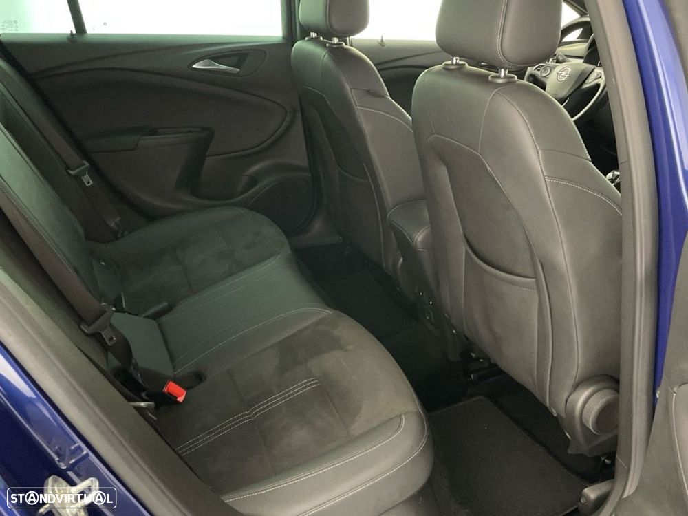 Opel Astra 1.5 D Ultimate S/S - 24