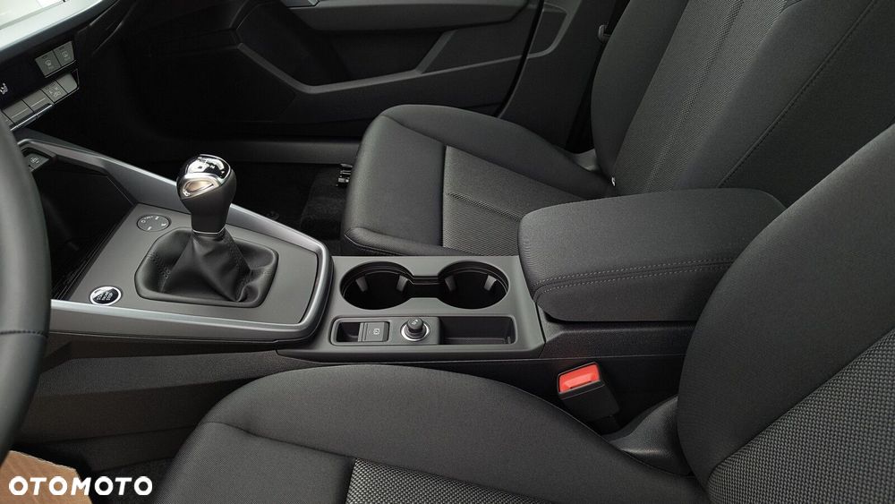 Audi A3 Limousine 35 TFSI Advanced - 23