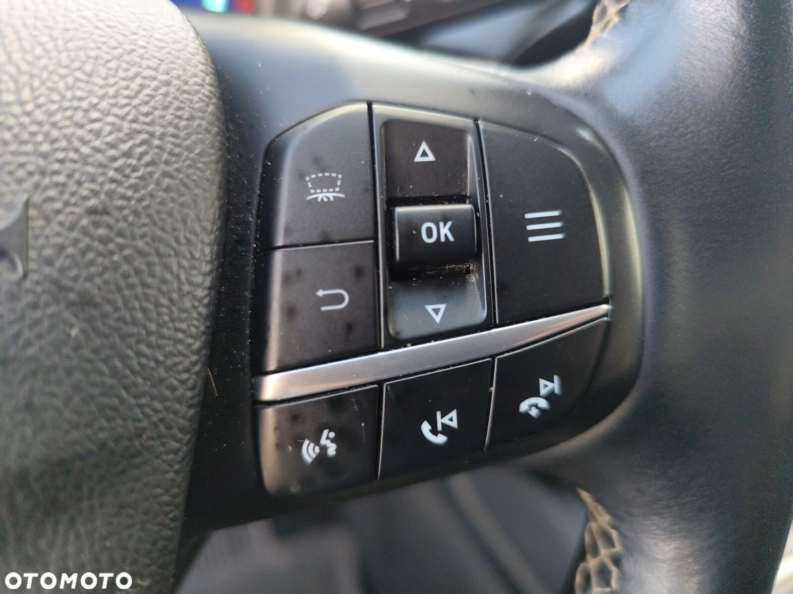 Ford Kuga - 28