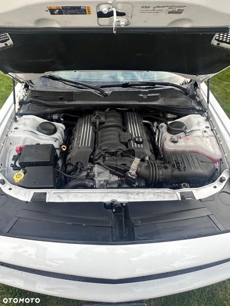 Dodge Challenger 6.4 Scat Pack - 11