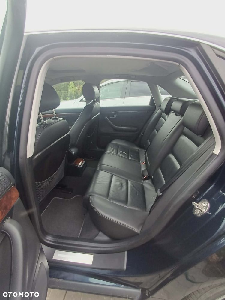 Audi A4 Limousine 2.0 T FSI - 9