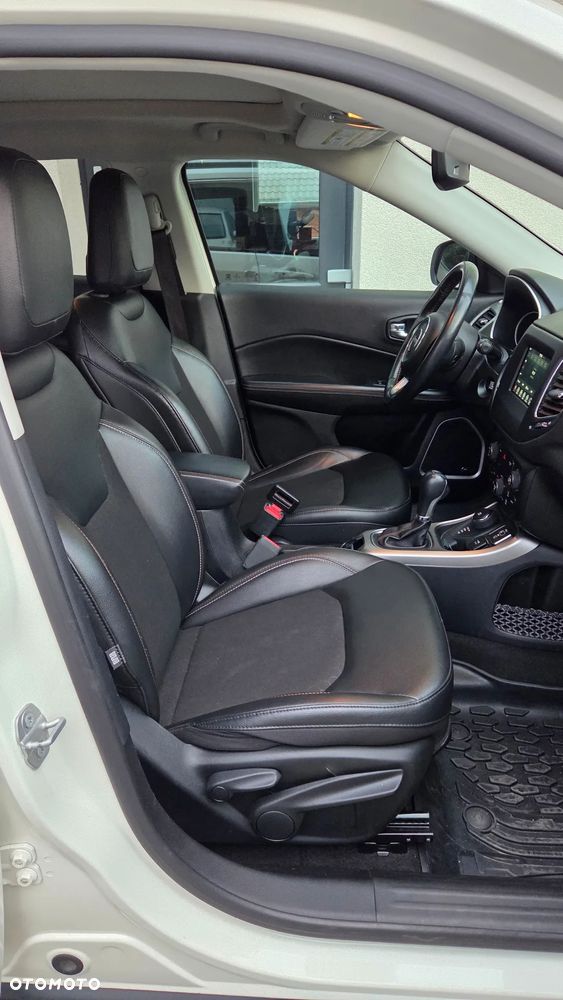 Jeep Compass 2.4I 4x4 Automatik Limited - 26