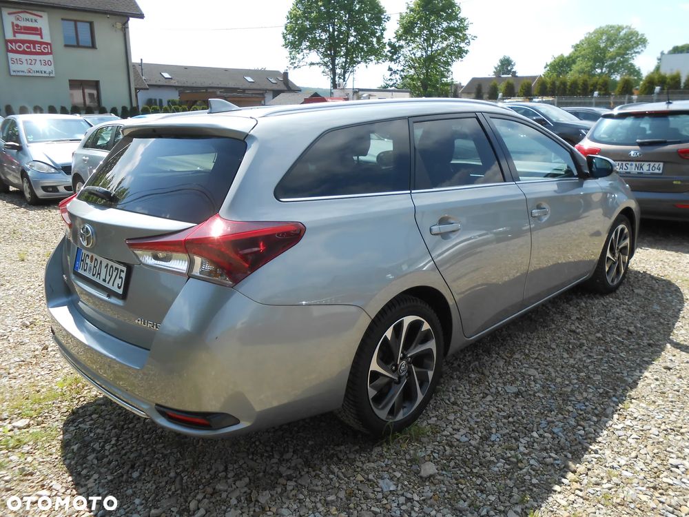 Toyota Auris 1.6 D-4D Executive - 5