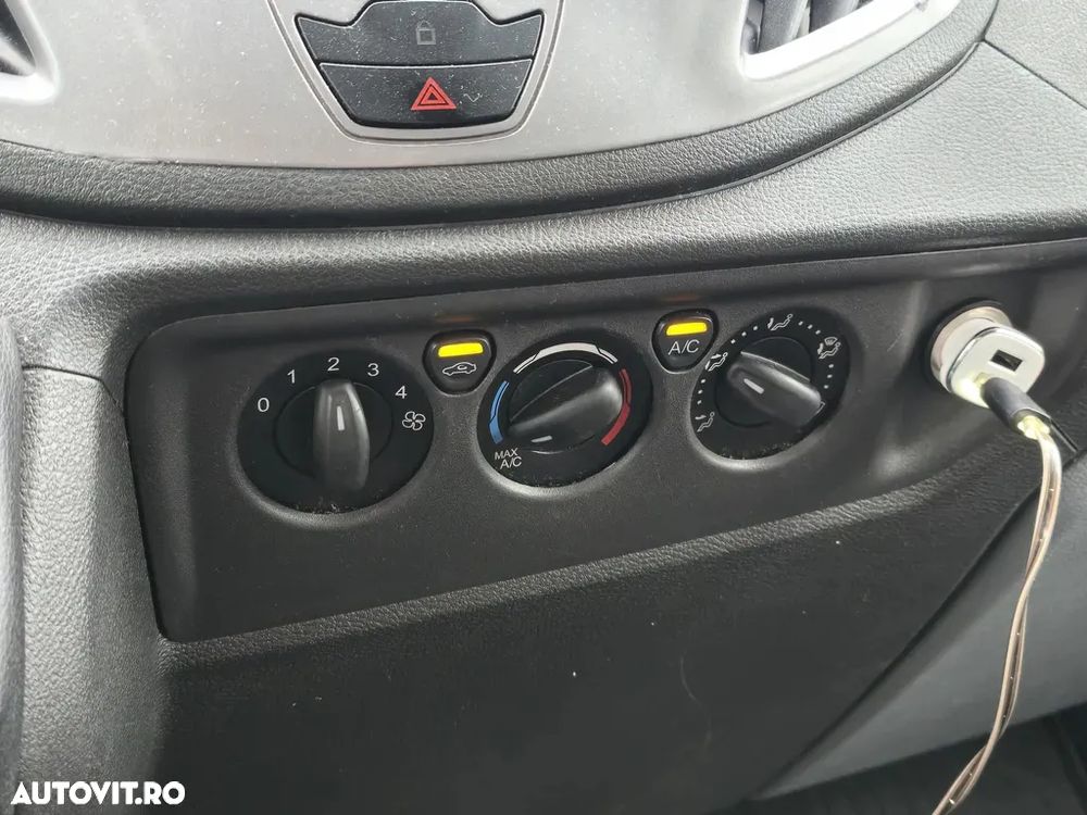Ford Transit - 17
