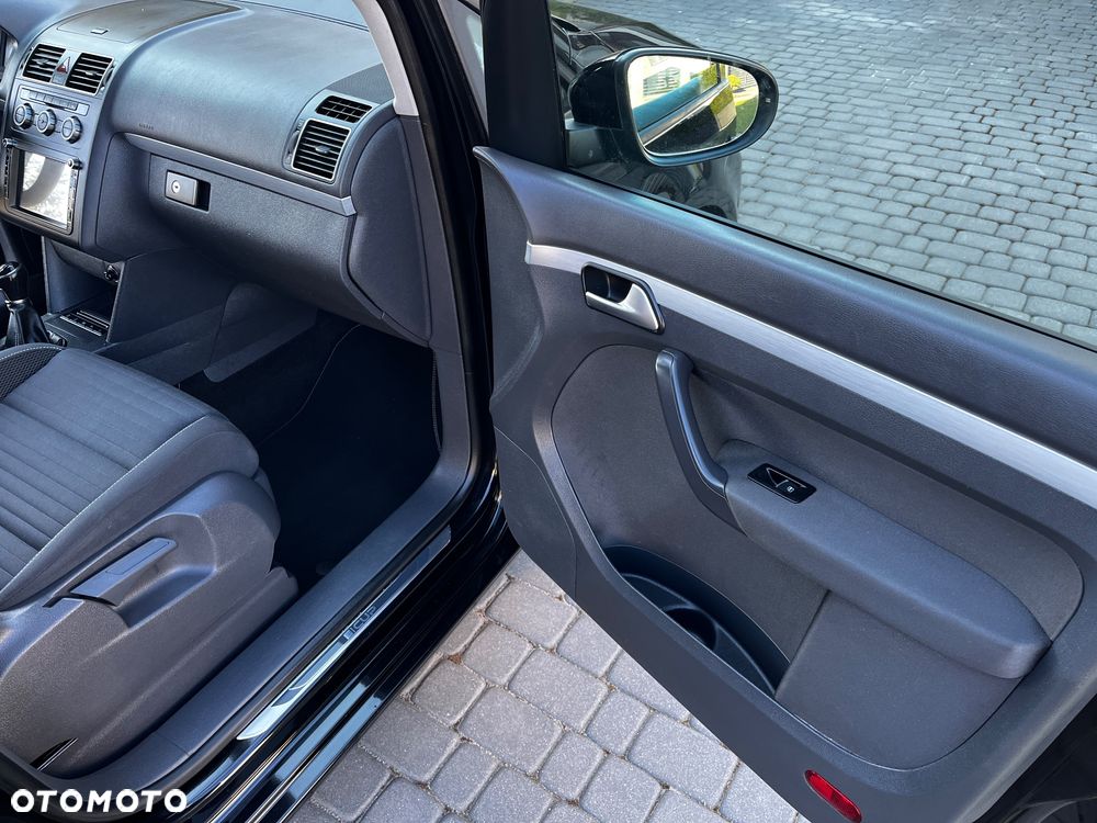 Volkswagen Touran 2.0 TDI DPF Cup - 10
