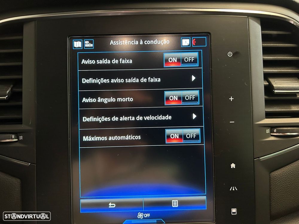 Renault Mégane Sport Tourer TCe 140 GPF BOSE EDITION - 25