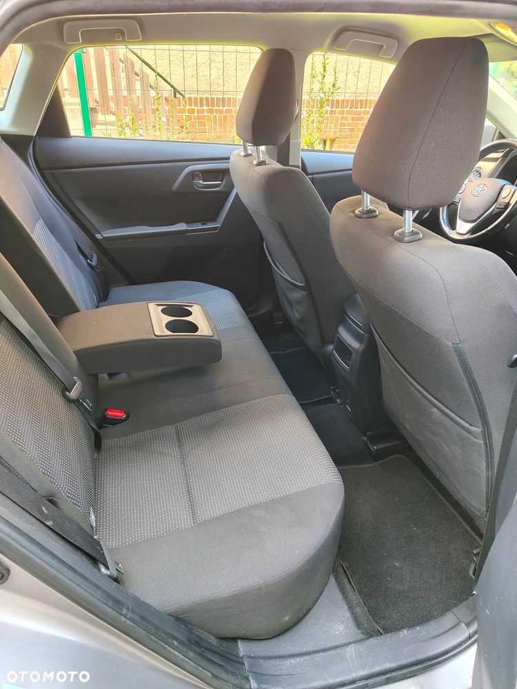 Toyota Auris 1.33 VVT-i - 11