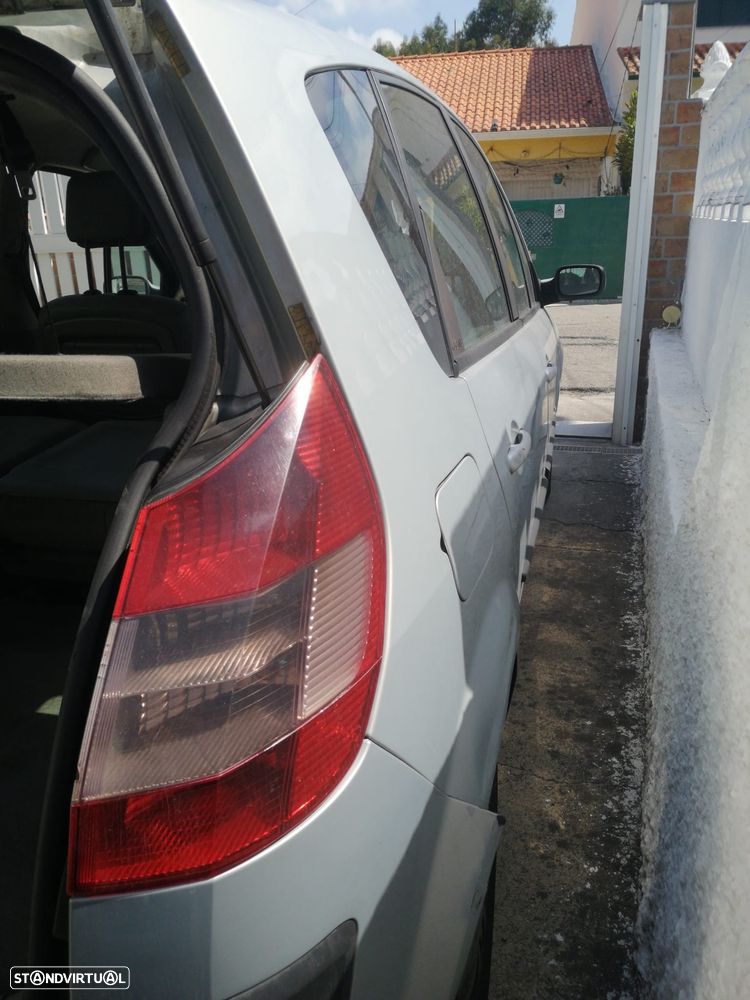 Renault Scénic - 3