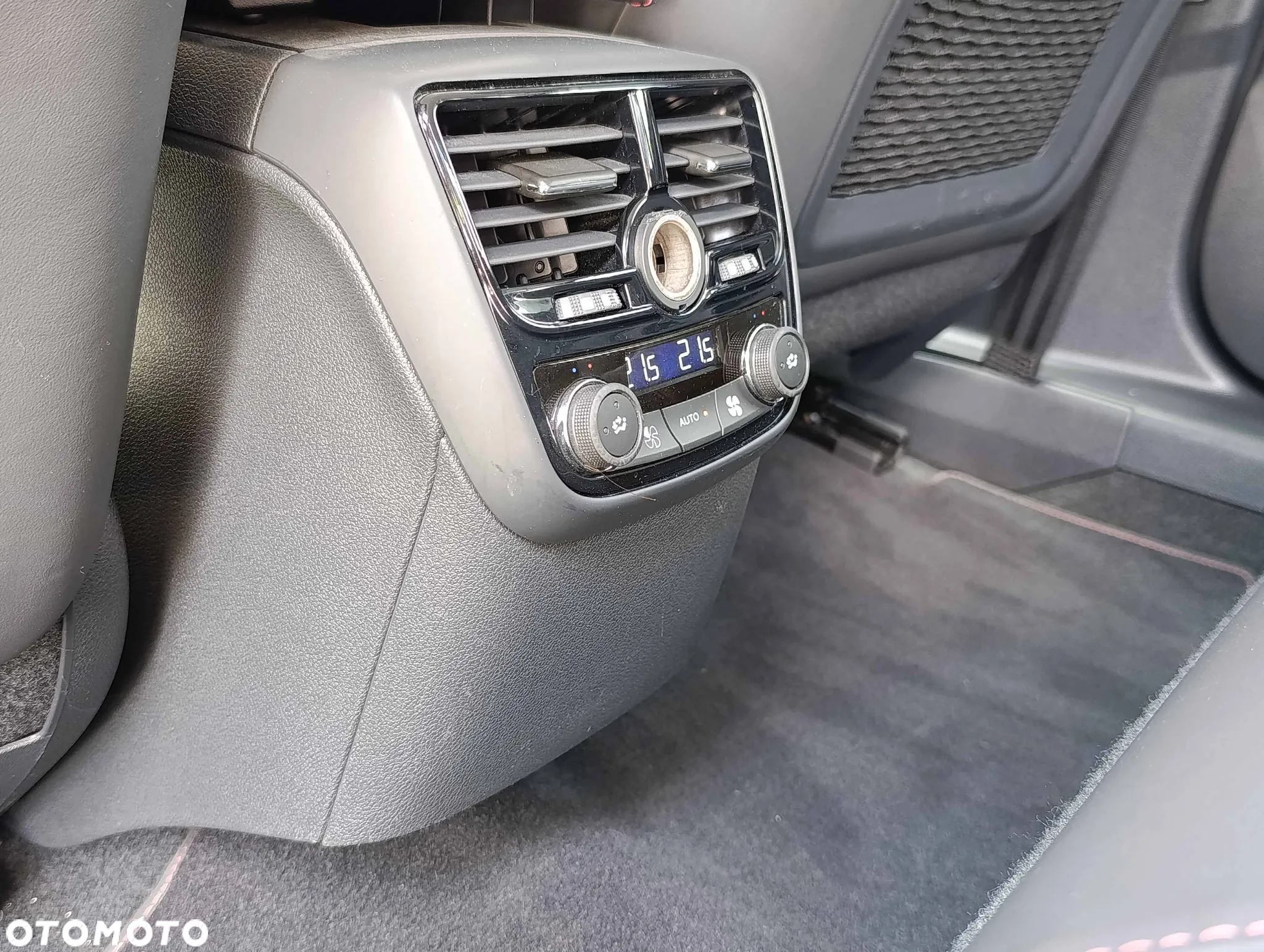 Peugeot 508 BlueHDi 180 EAT6 Stop&Start GT - 35