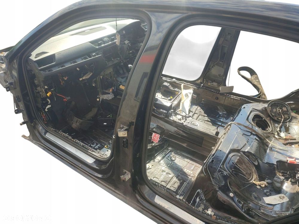 PRÓG LEWY SŁUPEK ŚRODKOWY SKODA SUPERB III (2015-2019) 2.0 TDI 150KM - 2