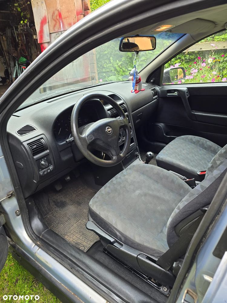 Opel Astra 1.7 DTI - 8