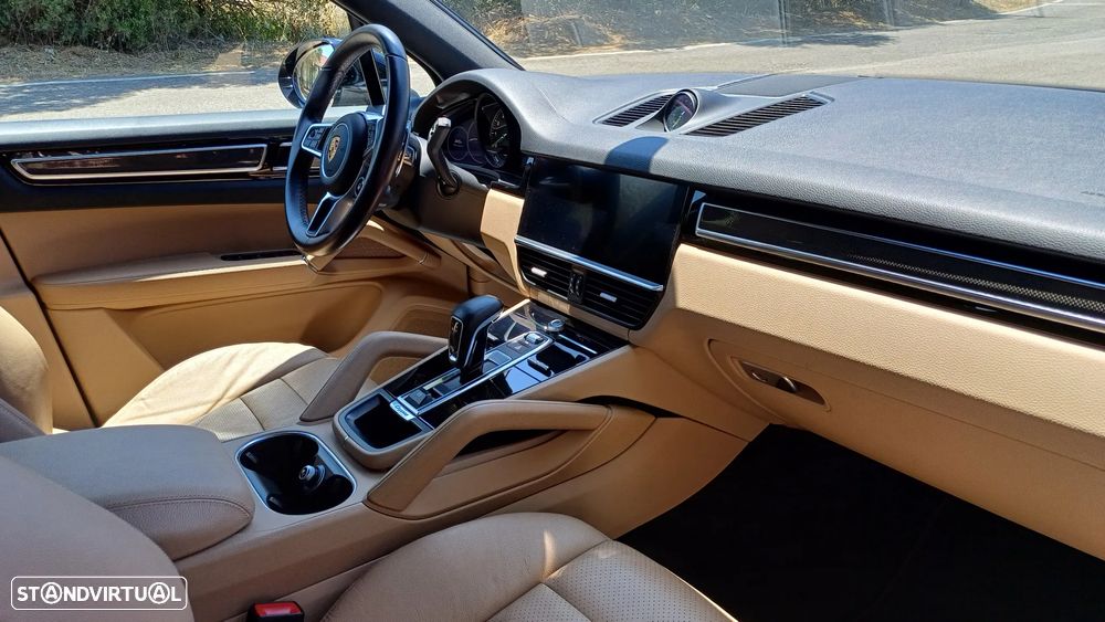 Porsche Cayenne E-Hybrid - 12