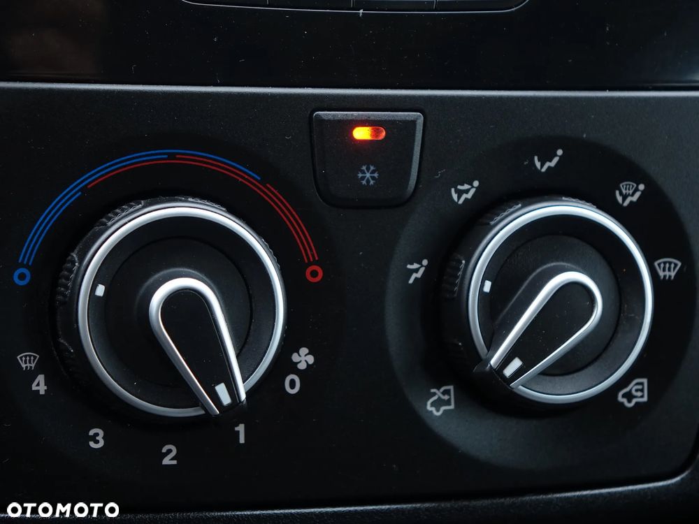 Peugeot Boxer 3.0 180 KM DOKA 7-osobowy skrzynia ładunkowa - 16