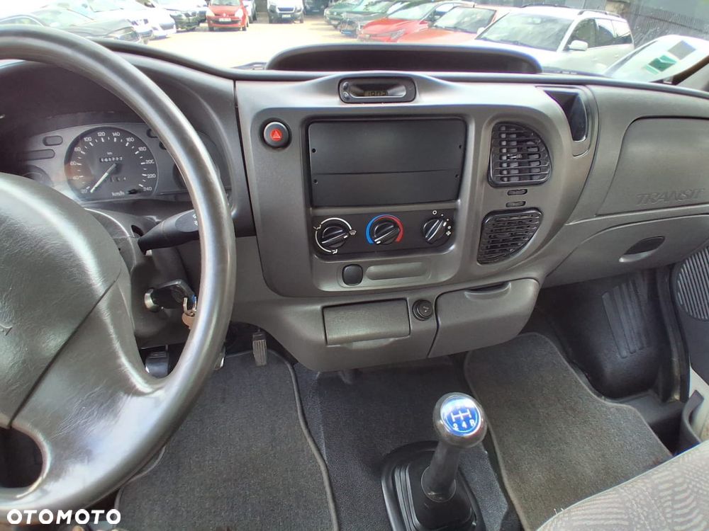 Ford Tranzit - 19