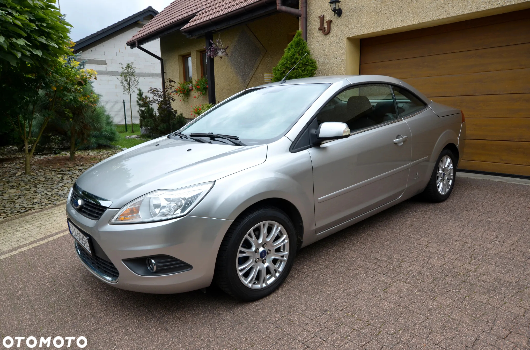 Ford Focus Coupe-Cabriolet 1.6 16V Trend - 2