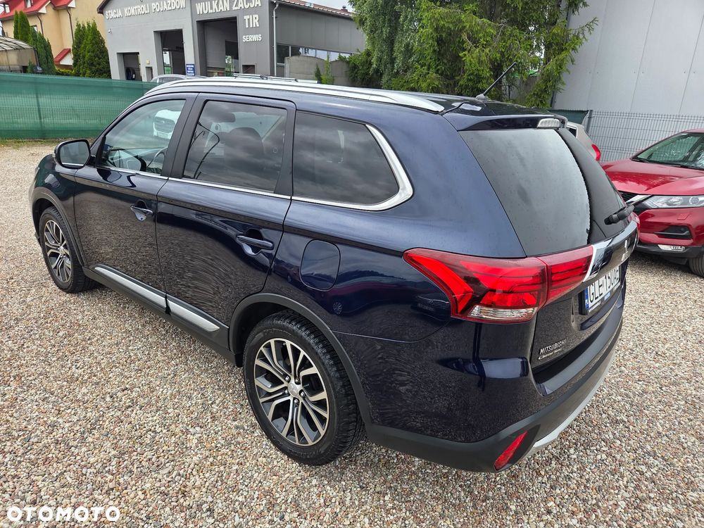 Mitsubishi Outlander 2.0 Instyle Navi 4WD CVT - 12