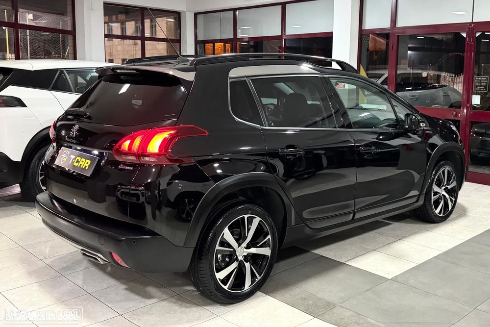 Peugeot 2008 1.2 PureTech GT Line - 4