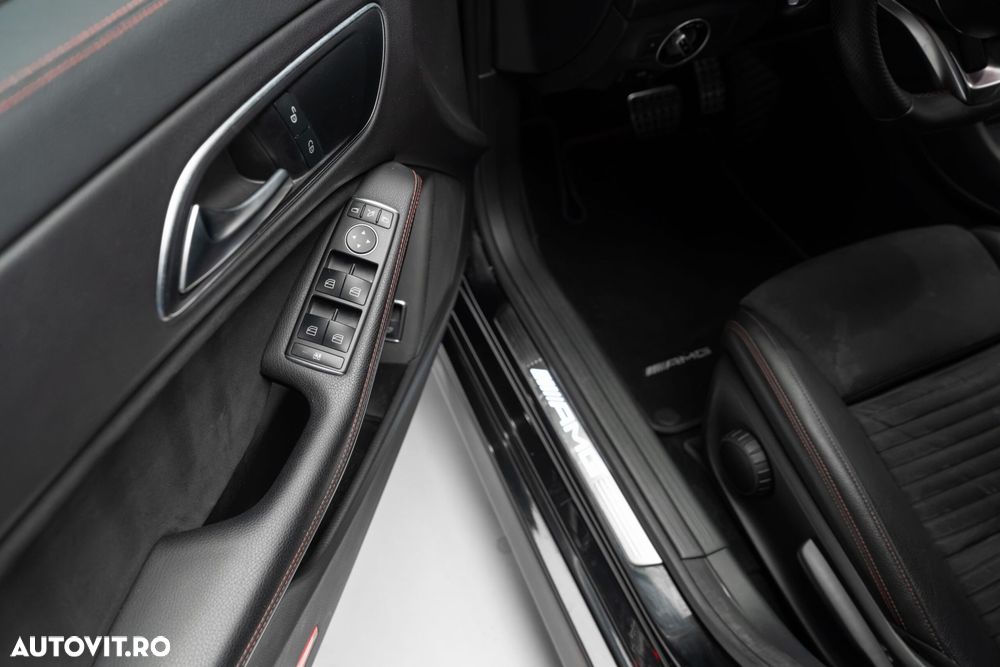 Mercedes-Benz CLA 45 AMG 4Matic AMG Speedshift DCT 7G - 12